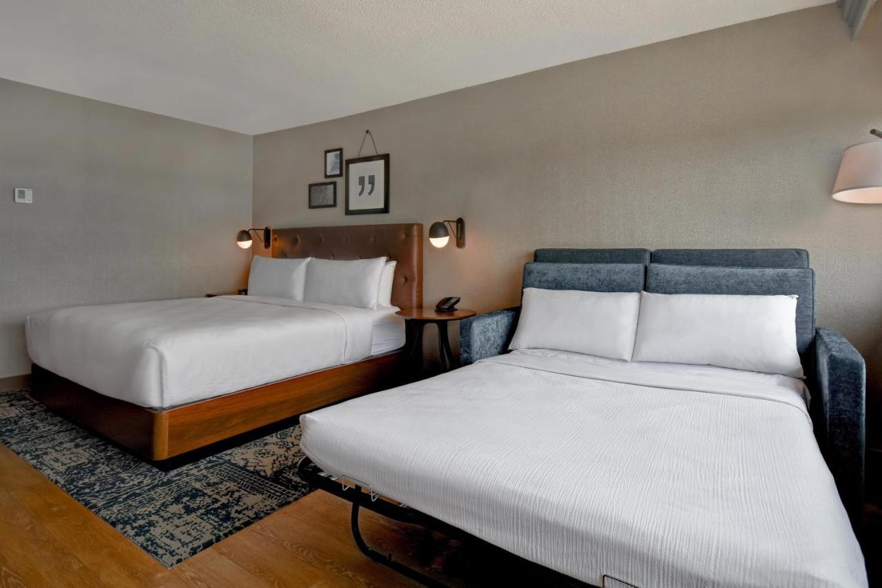 Four Points By Sheraton Boston Newton Exterior photo