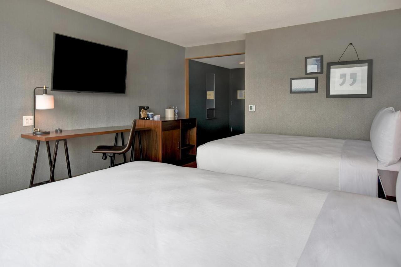 Four Points By Sheraton Boston Newton Exterior photo